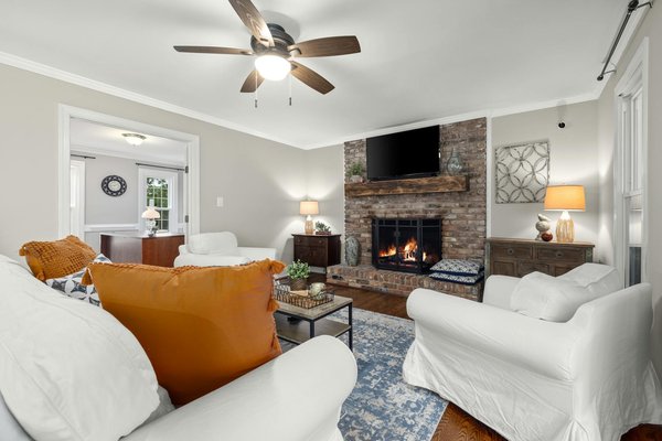 Revolutionizing User Experience: The Role of AI in Transforming Voice Interface Systems for Enhanced Interaction