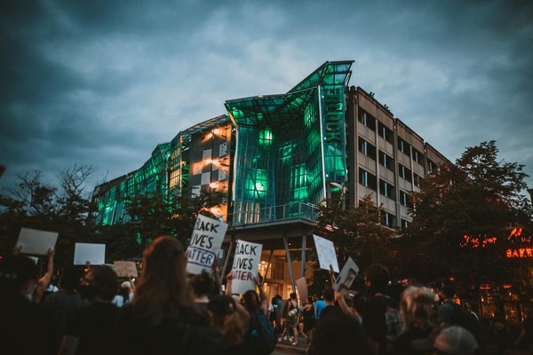 How Can UK Real Estate Investment Transform the Future of Finance?